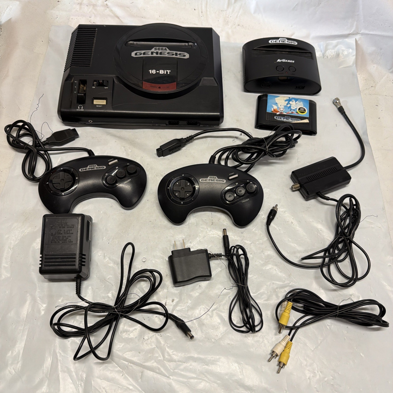 Sega Genesis Model 1601 Console Bundle Tested Working 2 Controllers With MINI