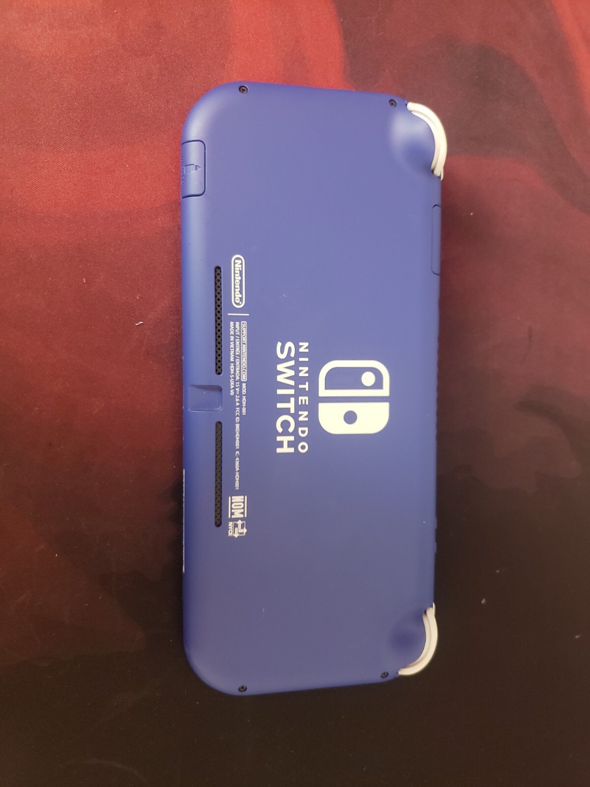 Charger included)plastic portection included)very good condition) nothing wrong