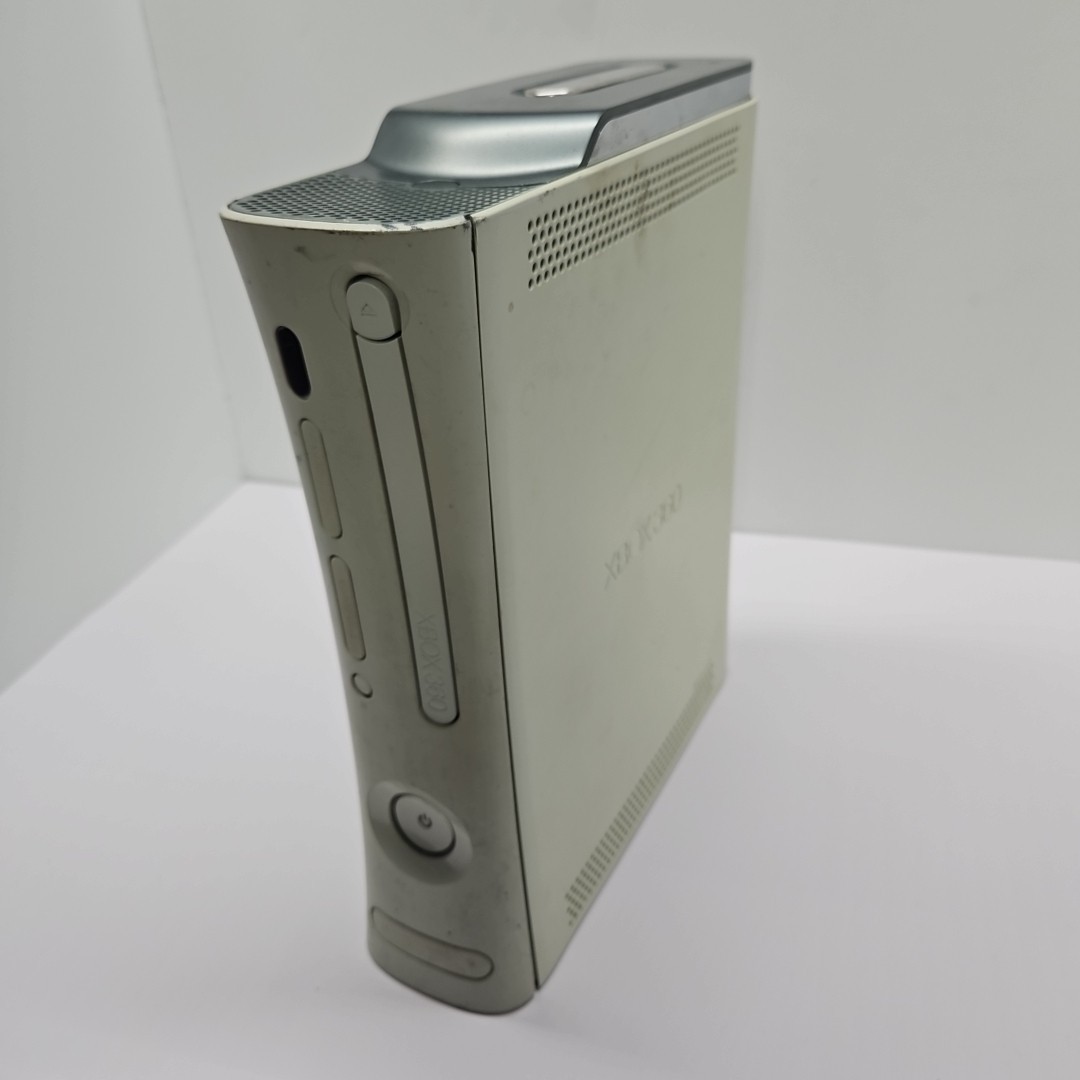 Microsoft Xbox 360 White 20GB Console Only Works Stuck Disc Drive Has Been Reset