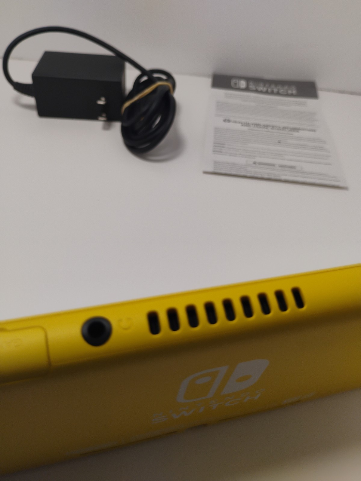 Nintendo Switch Lite Handheld Game Console HDH-001 Yellow Tested!