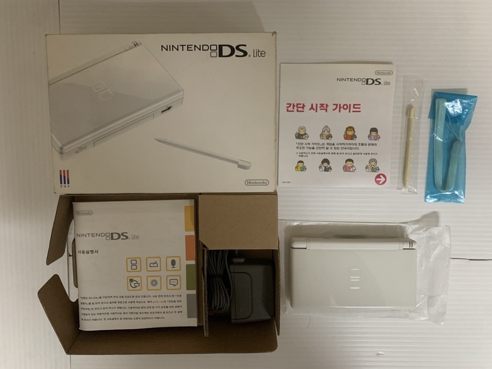 Nintendo DS Lite Korean Version System Complete Set Crystal White Working Rare