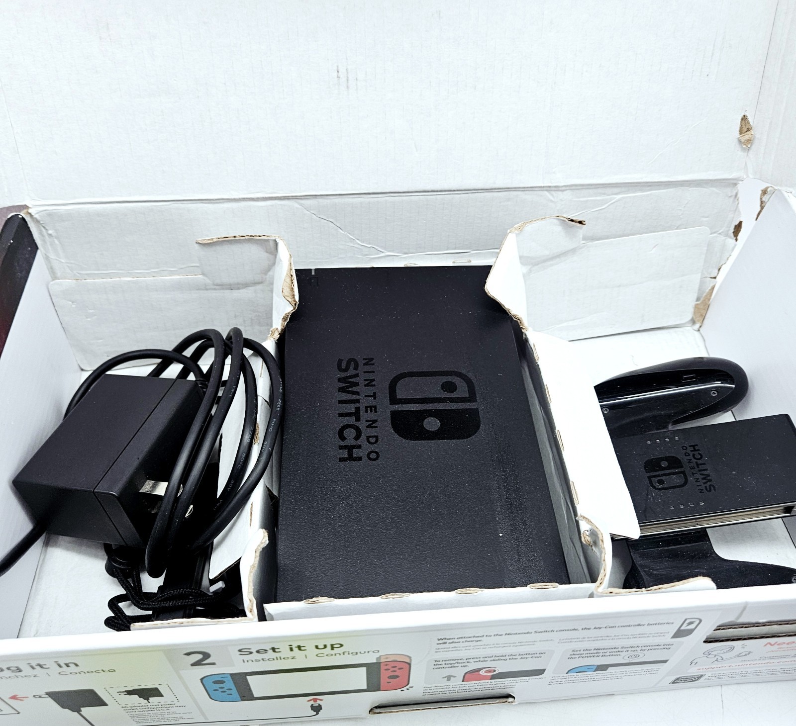 V1 Nintendo Switch Launch Day One Console 150k Serial # Extras in Box