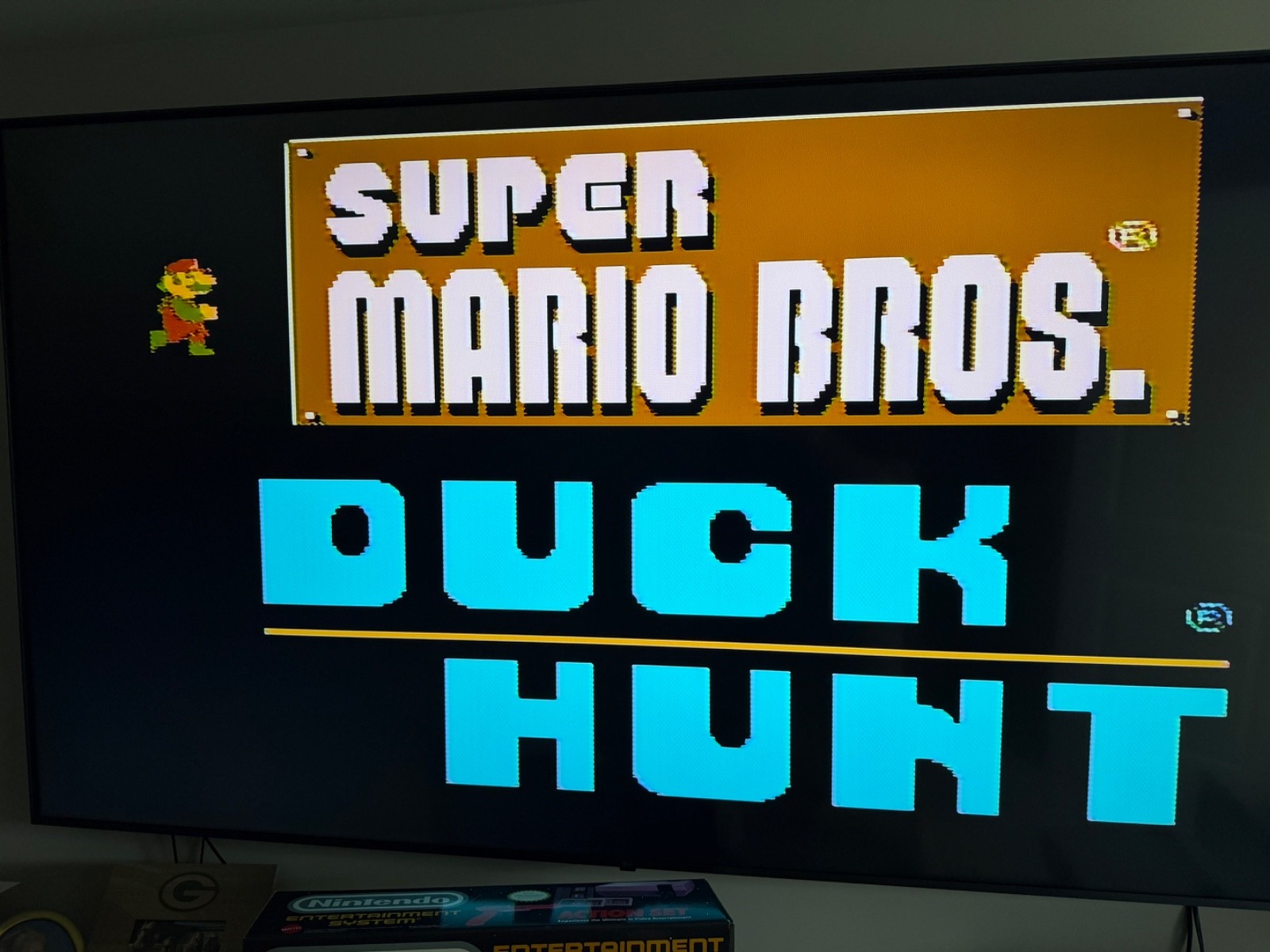 Nintendo NES Console Bundle Orange Zapper 2 Controllers Mario Duck Hunt Tested