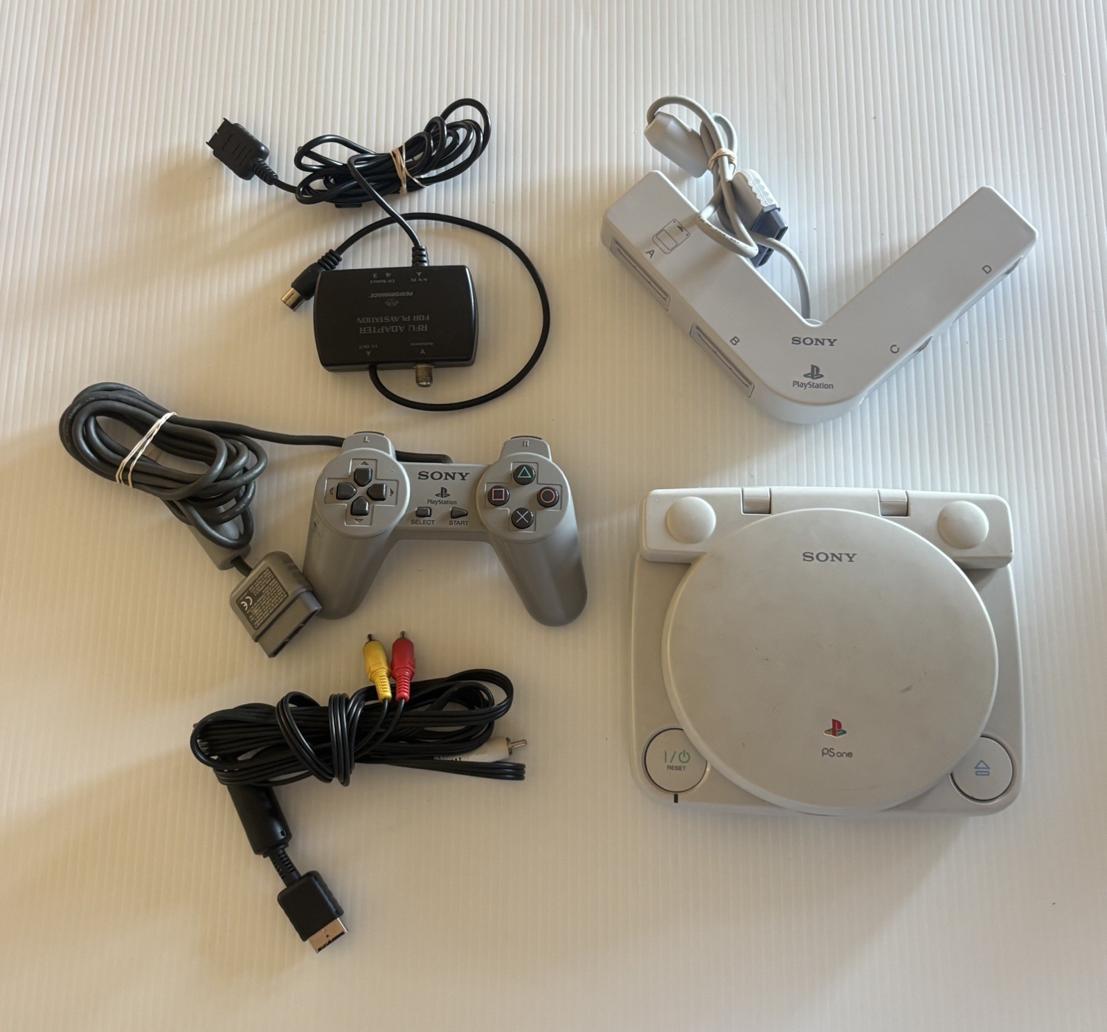 Sony PS One Playstation Slim PS1 Console w/LCD Screen SCPH-101 SCPH-131