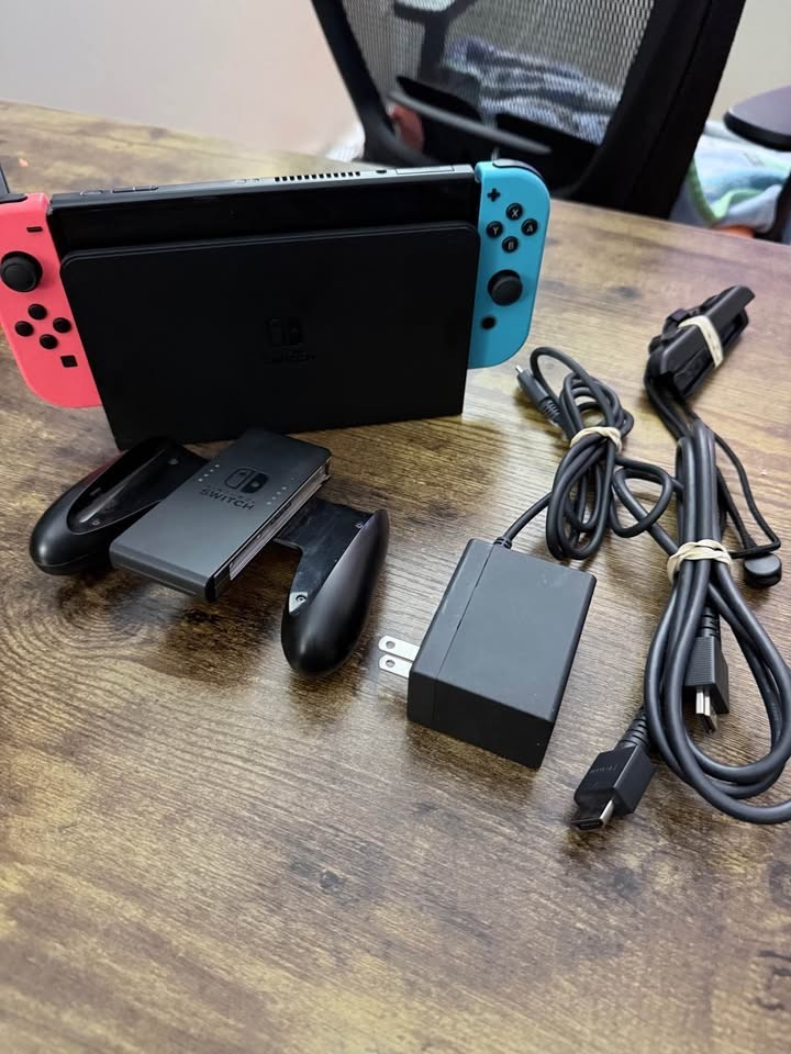 Nintendo Switch OLED Handheld Console 64GB Black/Neon Red/Neon Fast Shipping!