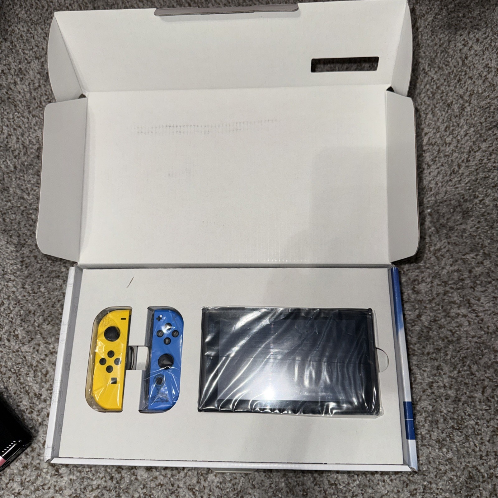 Nintendo Switch Fortnite Wildcat Console Bundle – NO CODE – New In Box!!