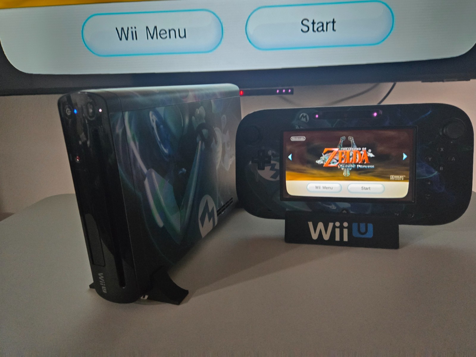 Nintendo Wii U Console Black 32GB Complete Set USA Free Stands and Vinyl Wrapped