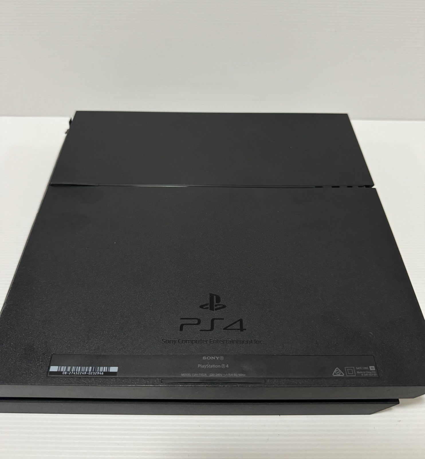 Sony PlayStation 4 Console PS4 500G CUH-1102A & Controller