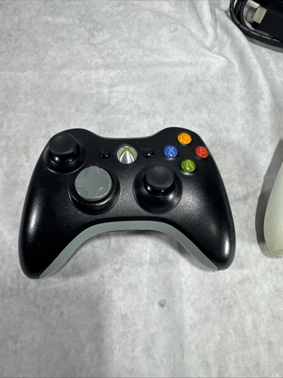 Microsoft Xbox 360 S Console 250GB HDD Bundle 10 Good Games, 2 Controllers Works