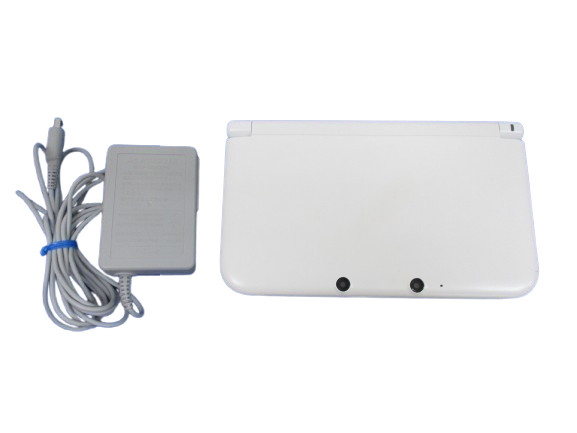 Nintendo 3DS LL Console w/ Cahrger White Good HP