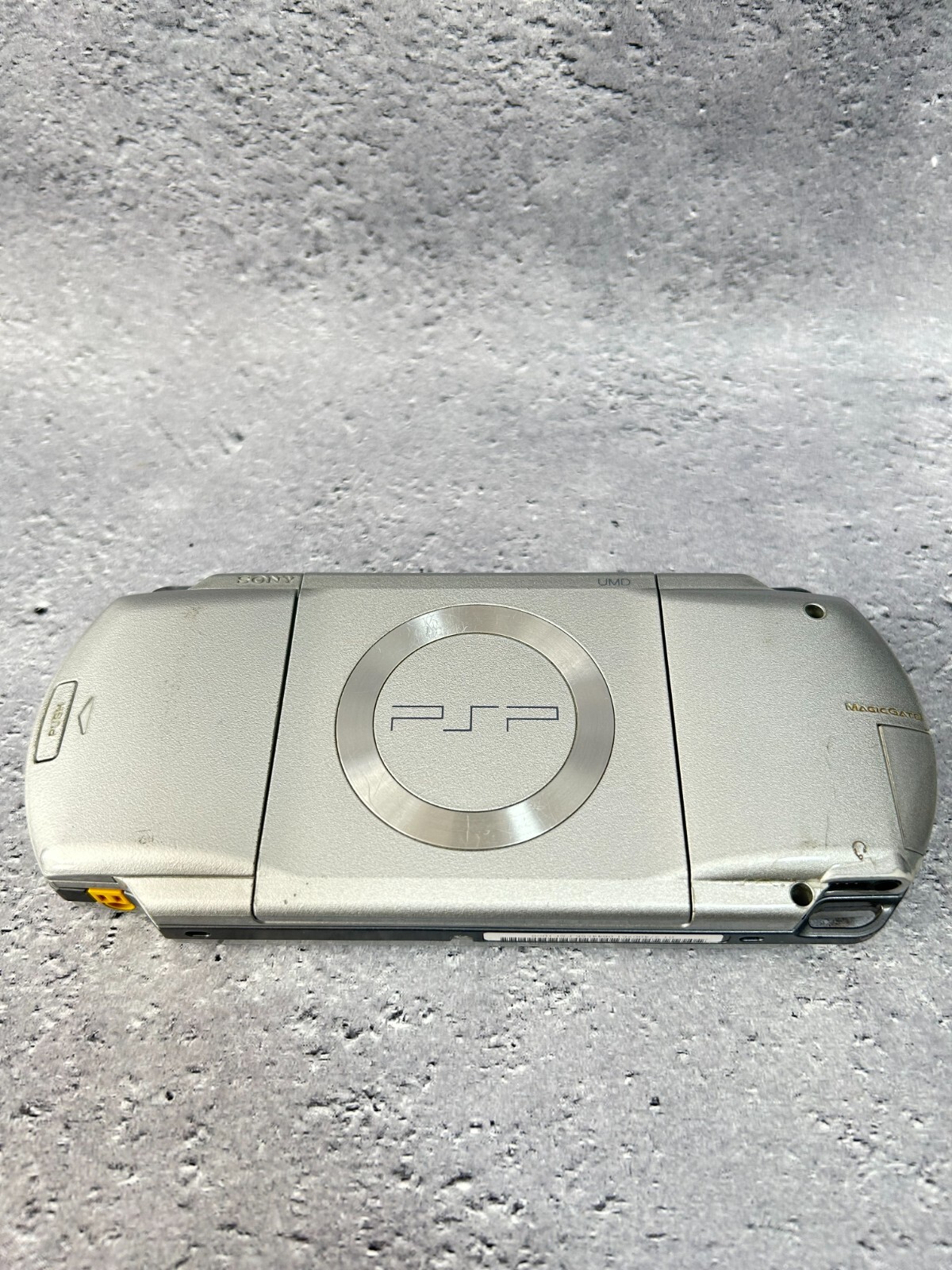 Sony PSP-1000 Console / battery＋charger＋memory stick random 3 games from US