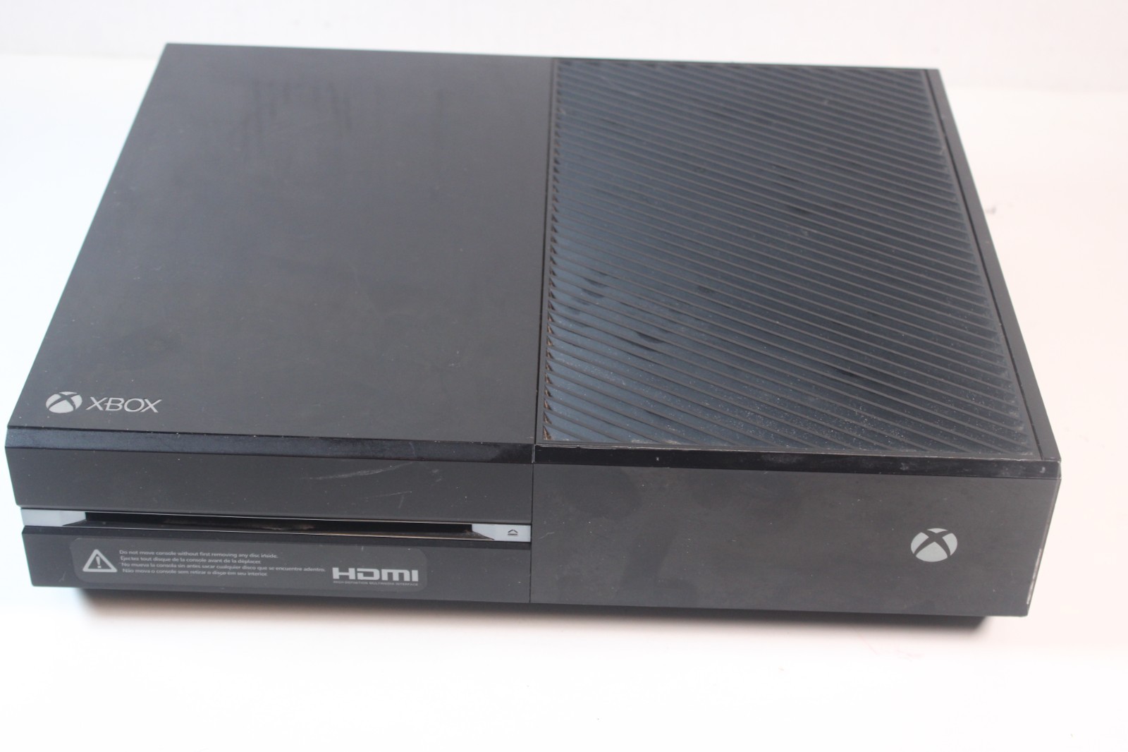 Microsoft Xbox One Model 1540 Console Bundle 500 GB, controller, game, cords