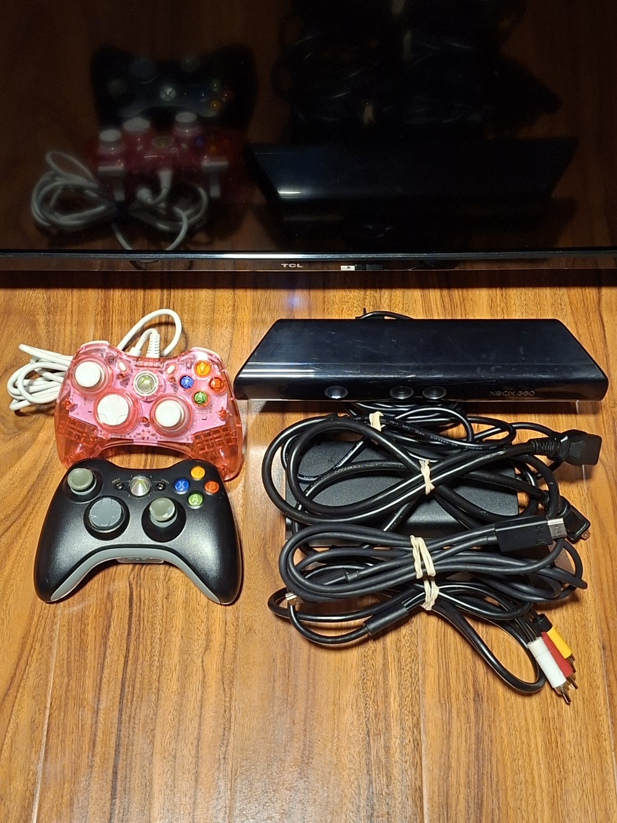 XBOX 360 Slim 250GB Console BUNDLE Microsoft TESTED (Used) Matte Black