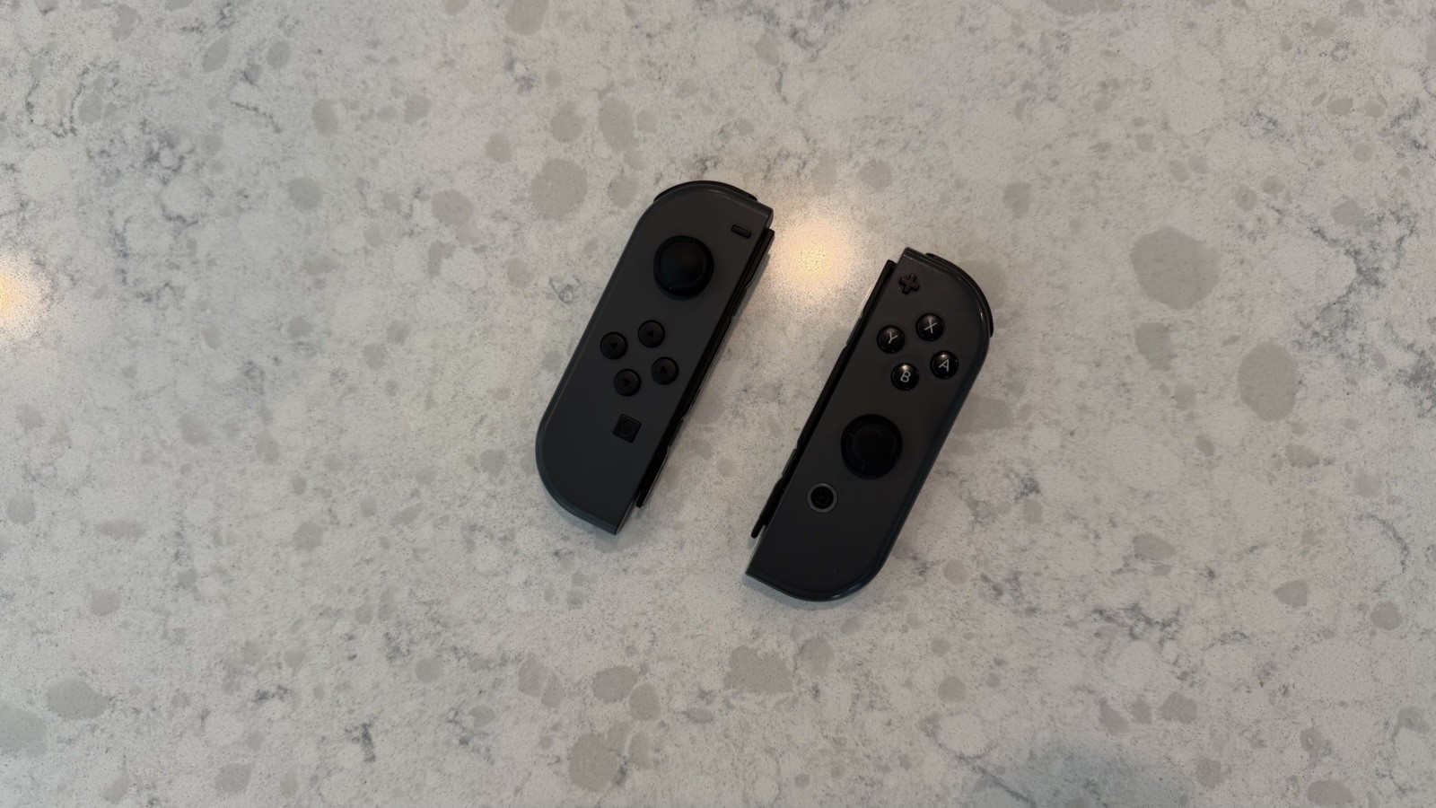 Nintendo Switch – Complete with Accessories in Original Box (2019/Revised Model)