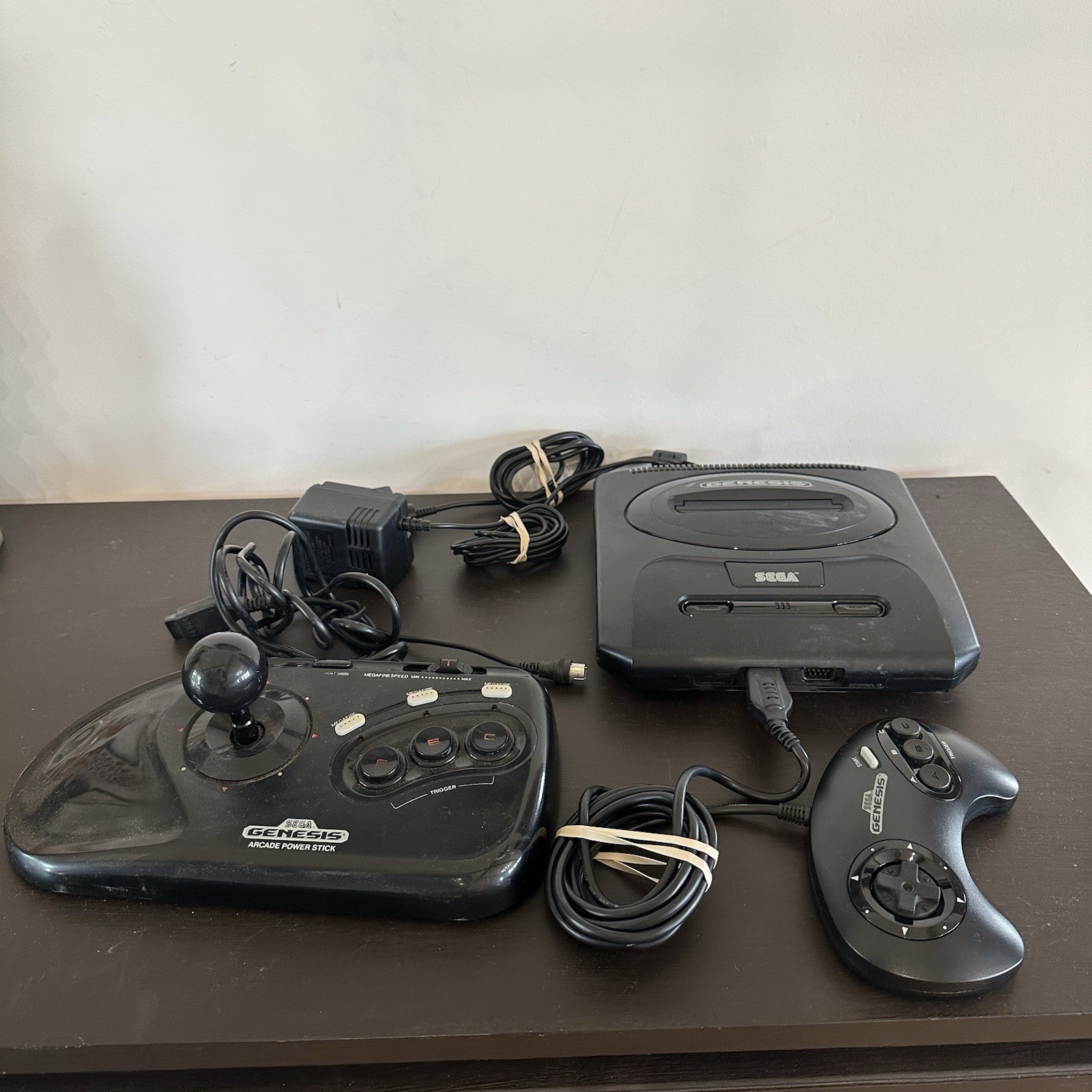 Sega Genesis MK-1631 Console TESTED w/1 Controller & Cable Arcade Joystick