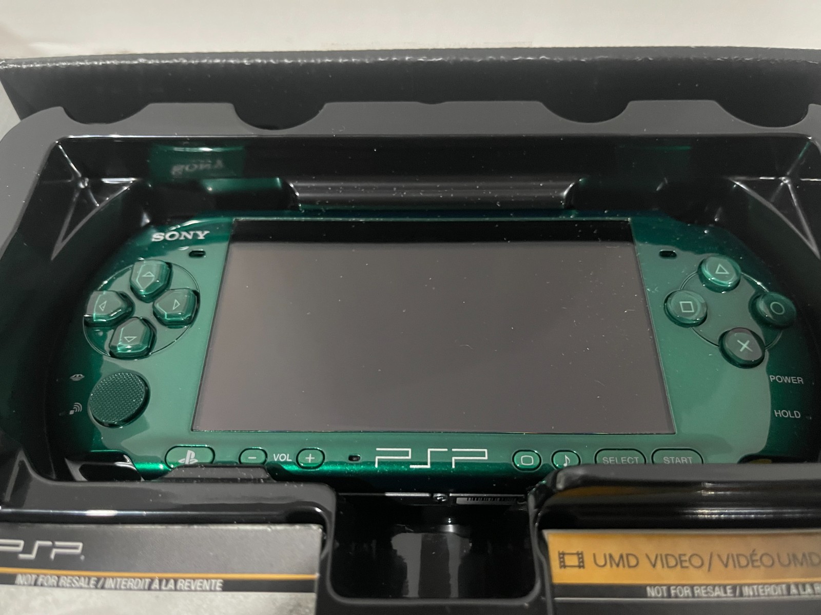 Sony PSP 3000 Metal Gear Solid Peace Walker Green Console NTSC New Open Box