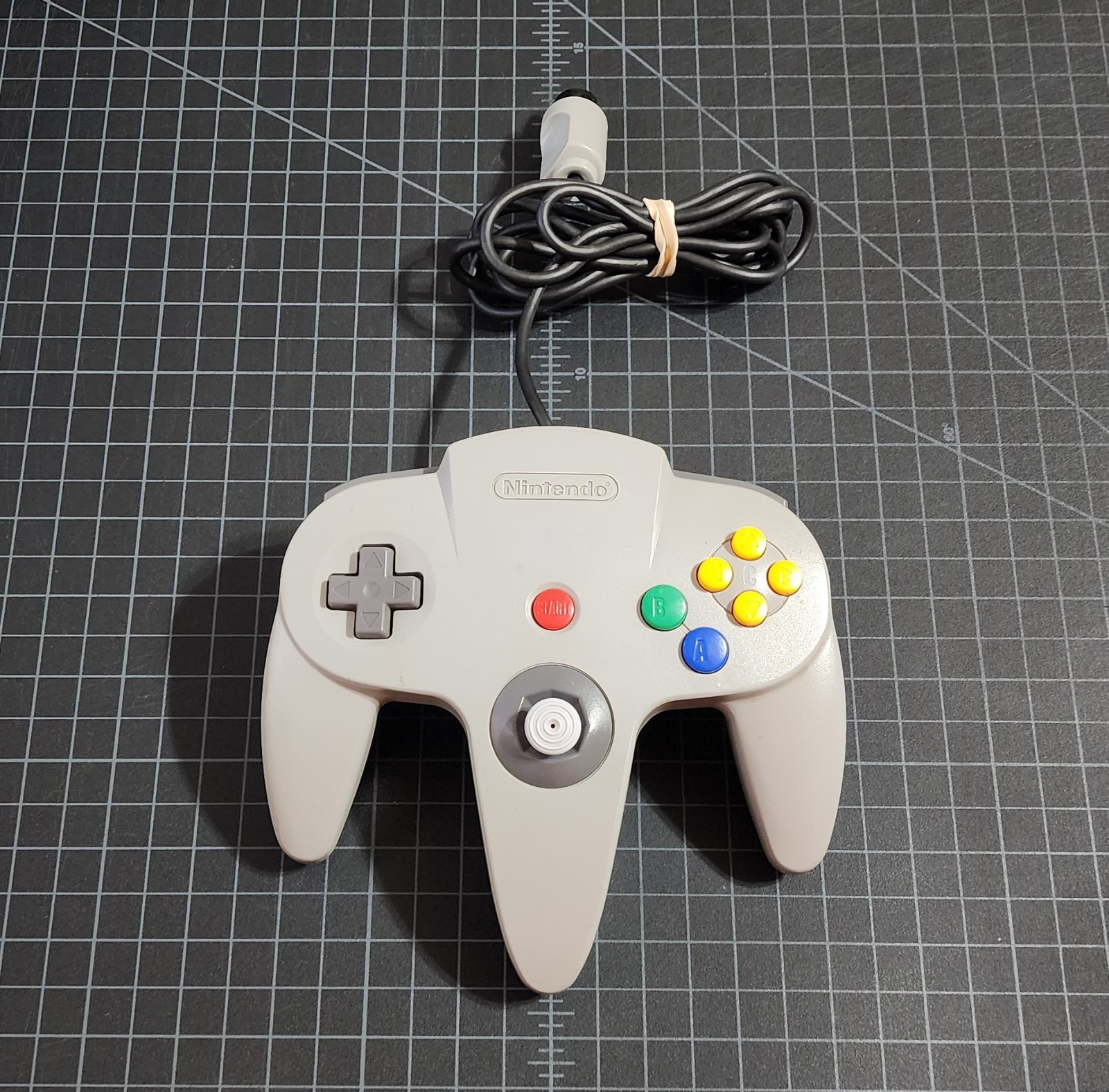 Nintendo 64 N64 Bundle: 7 Games, 4 Controllers, Memory, Power & AV Cables T&W