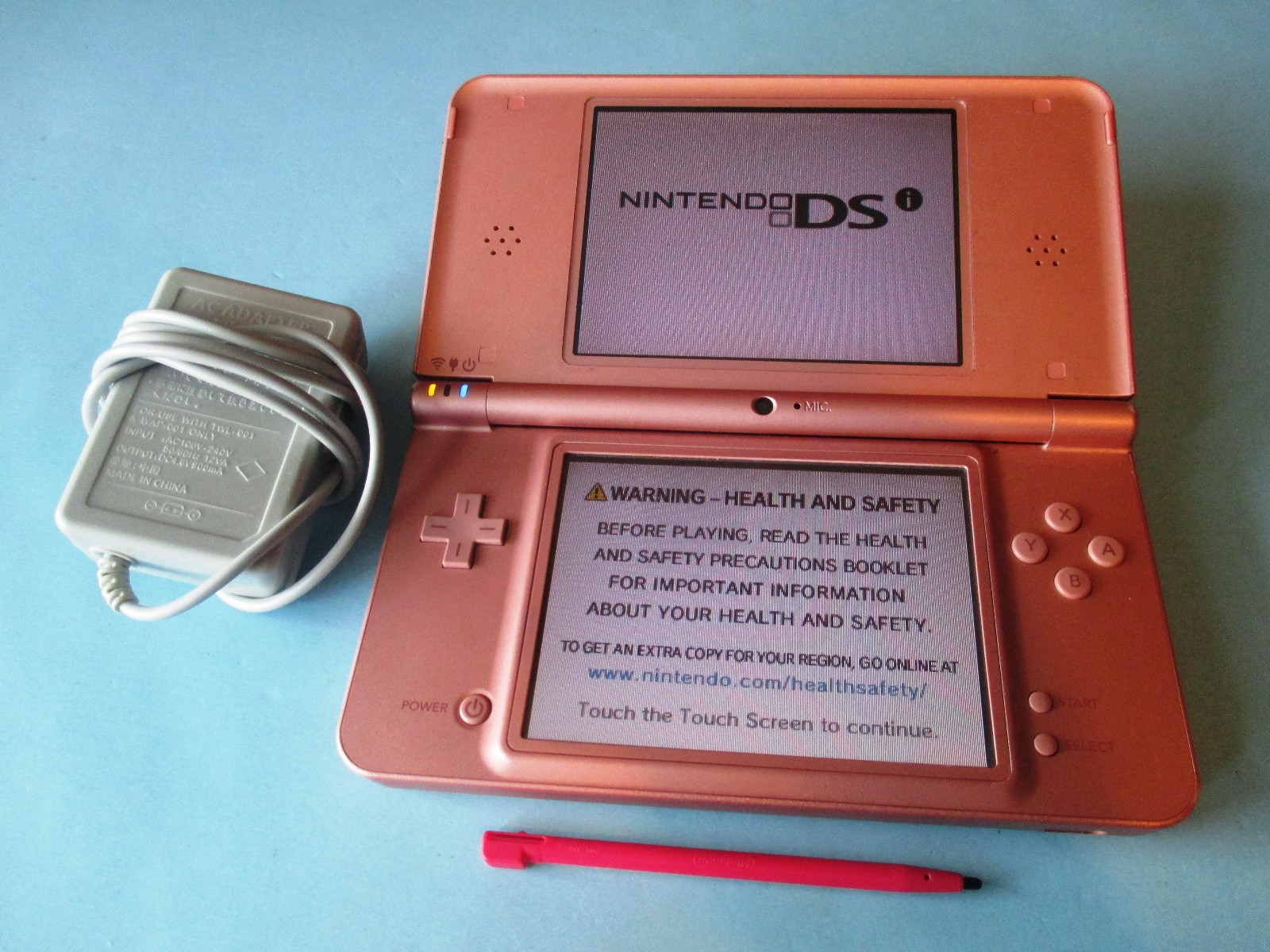 Nintendo DSi XL Metallic Rose Handheld System w/Charger