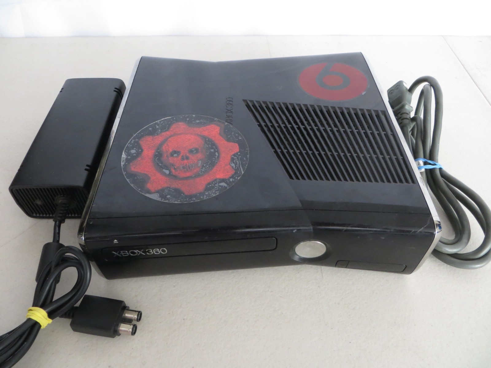 Microsoft Xbox 360 S (1439) 2010 Video Game System Black 250GB Console – Tested