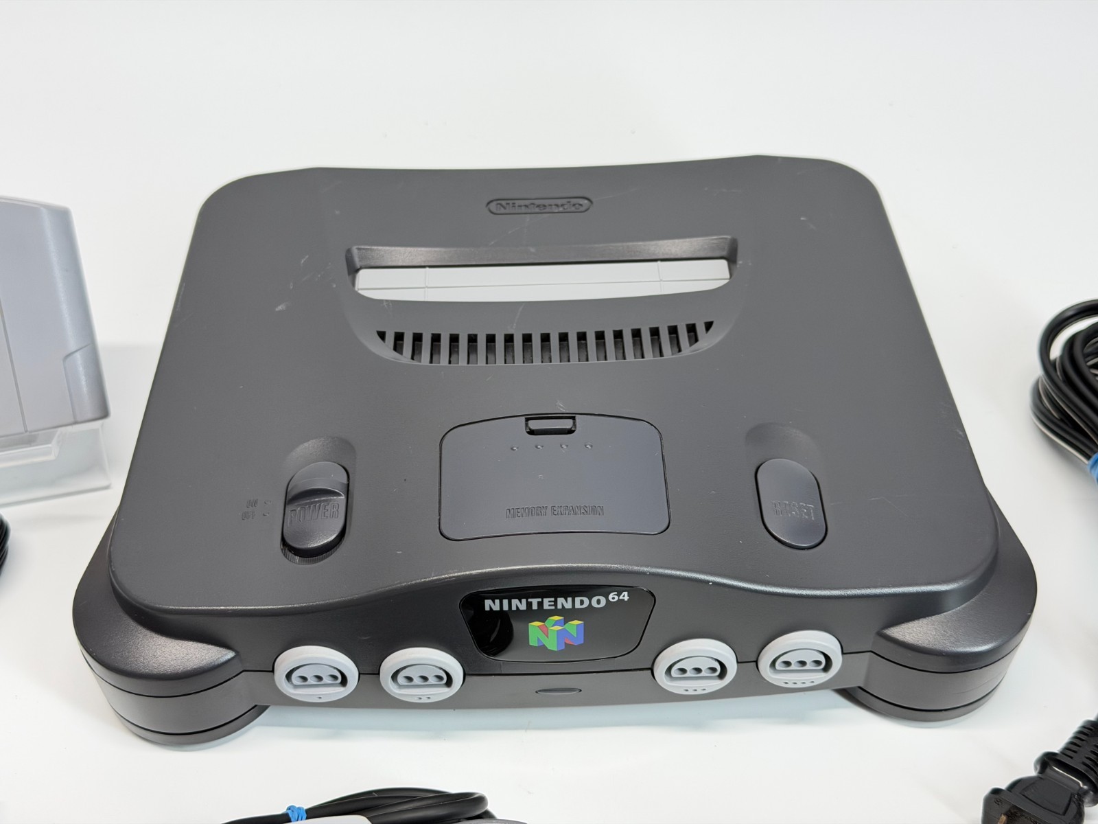 Nintendo N64 System BUNDLE w/ Golden Eye 007 + Gray Controller Cords *TESTED*