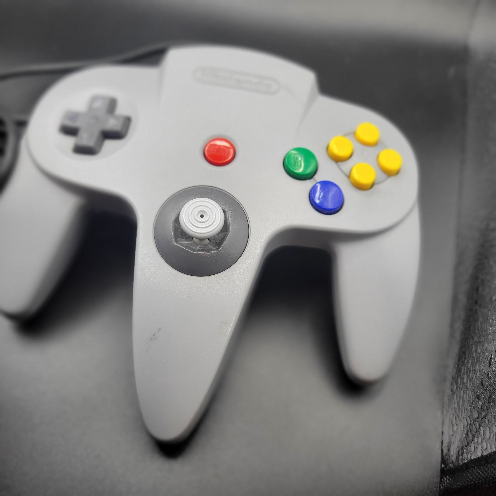 Nintendo 64 console, controller, games, memory + — READ DESCRIPTION