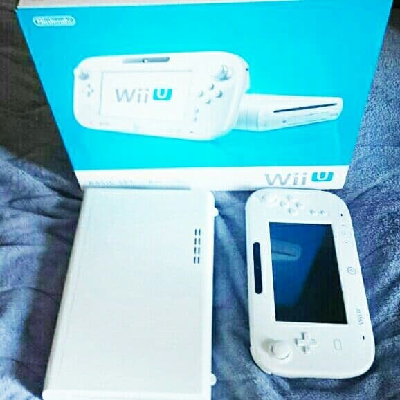 Wii U console basic 8G white