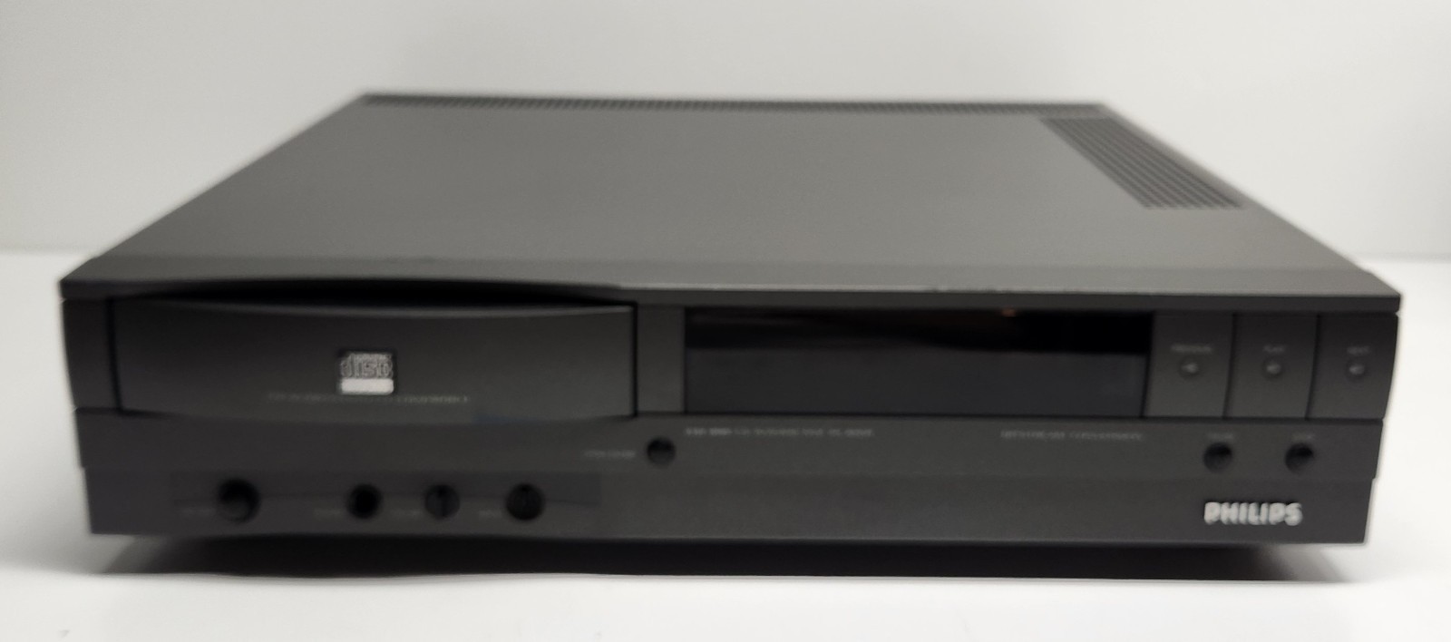 Philips CDI-910 Console/System ONLY – PARTS Or REPAIR Powers On – Won’t Read
