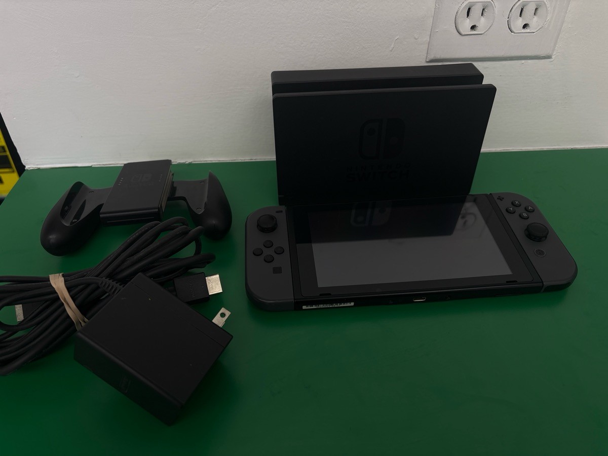 Nintendo Switch System Console with Gray Joy-Cons! Case & Dock (E17000162)
