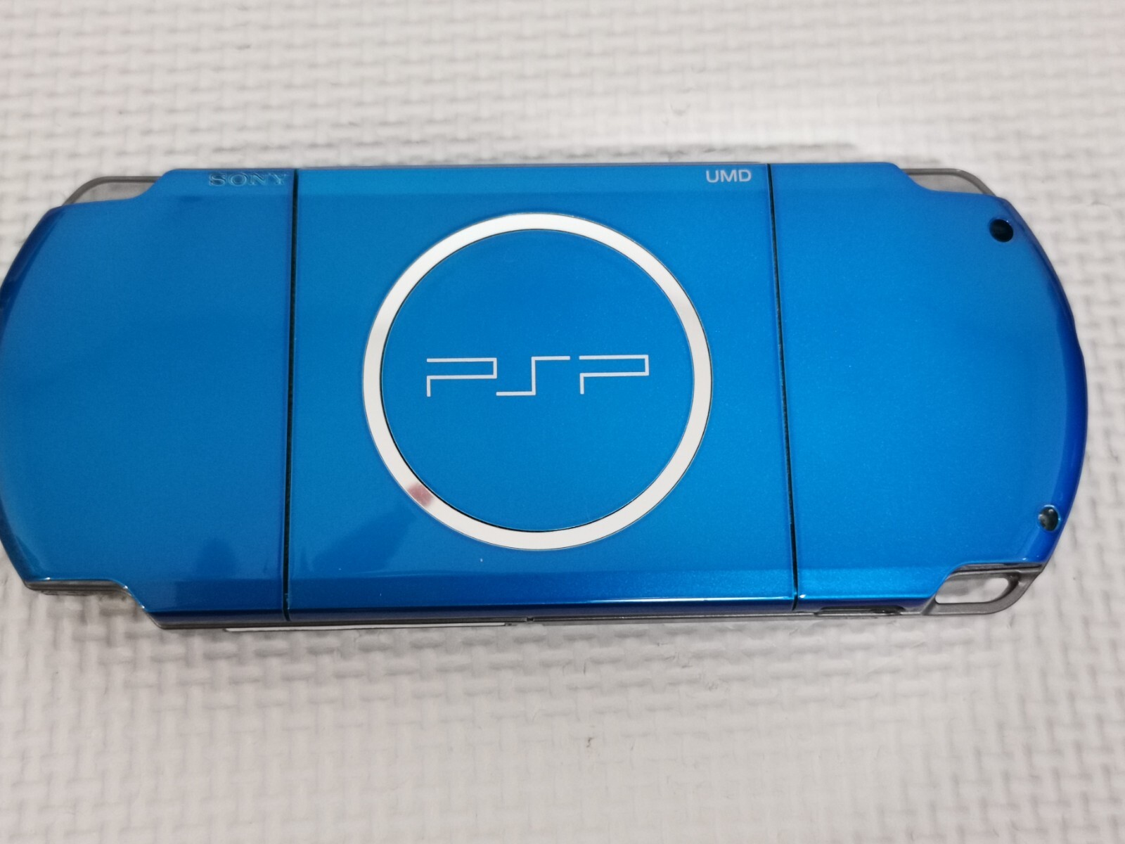 Sony PSP-3000 Vibrant Blue with 4GB Memoly stick, new Lithium battery inc FF7CC