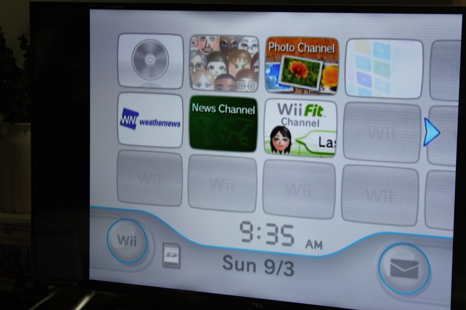 Nintendo Wii Video Game System White Console RVL-101 With Cords,Controllers