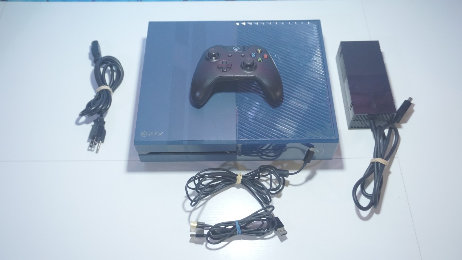 Limited Edition Dark Blue Forza Motorsport 6 1TB Xbox One Console Model 1540