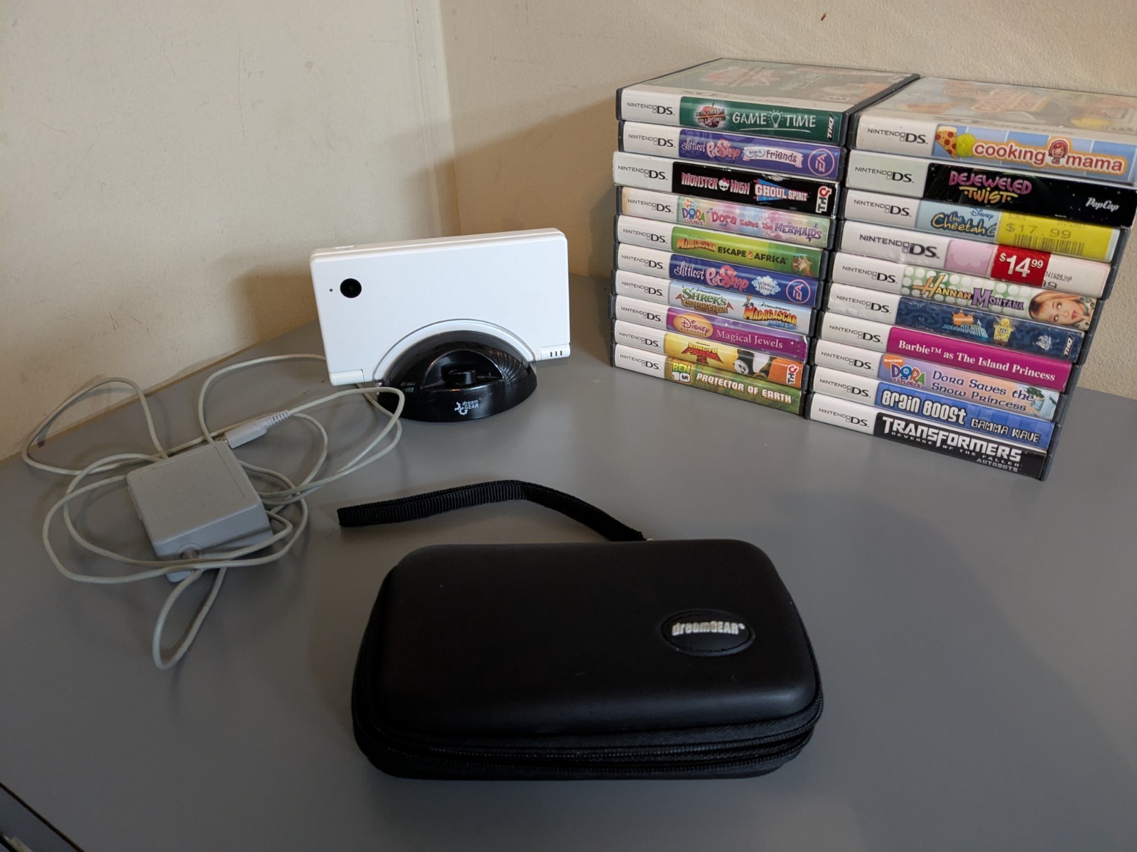 Nintendo DSi Handheld Game Console – White w/ 20 Games