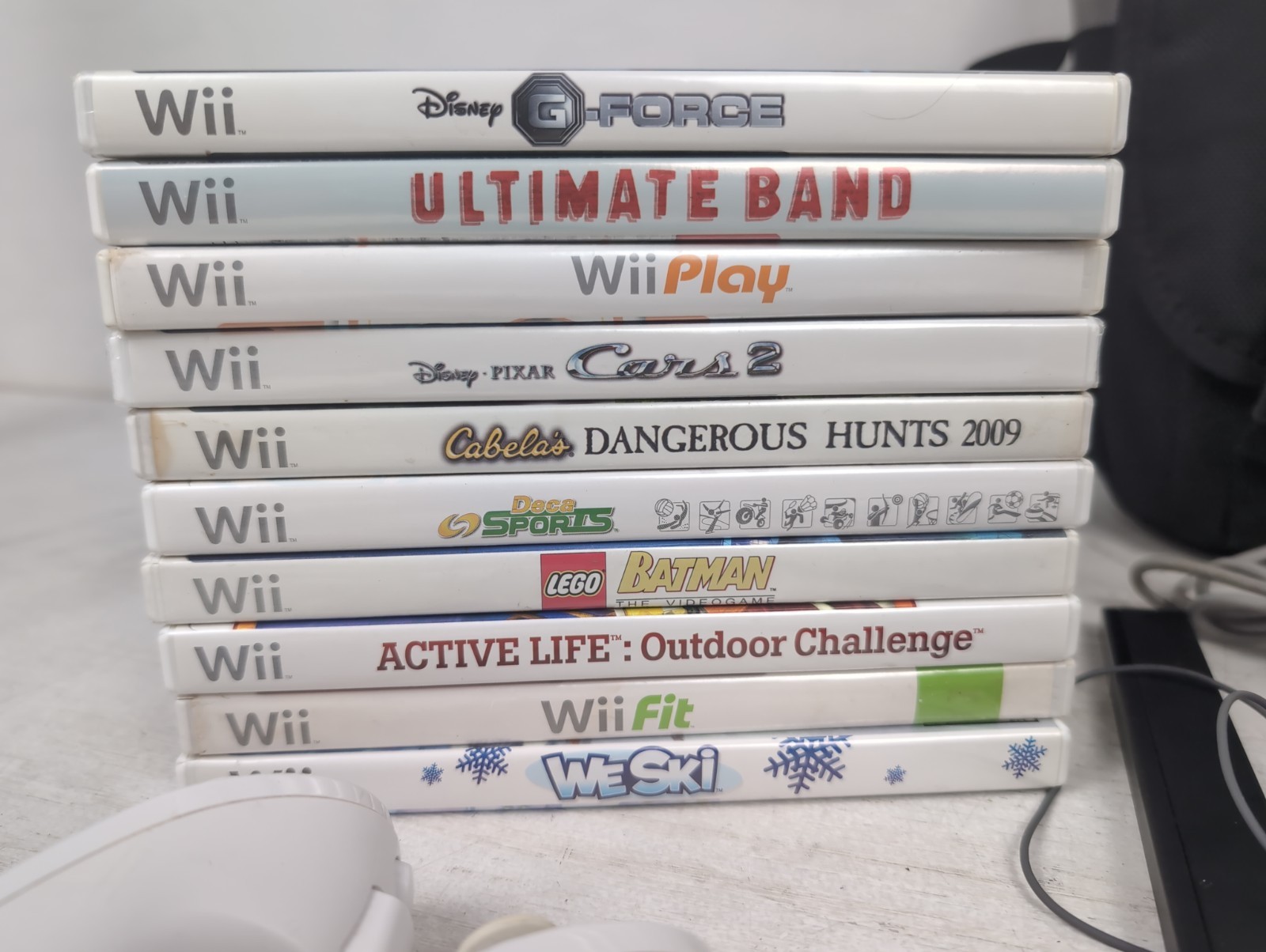 Nintendo Wii Black Console Bundle RVL-101 2 Controllers/Case/Manuals/10 Games