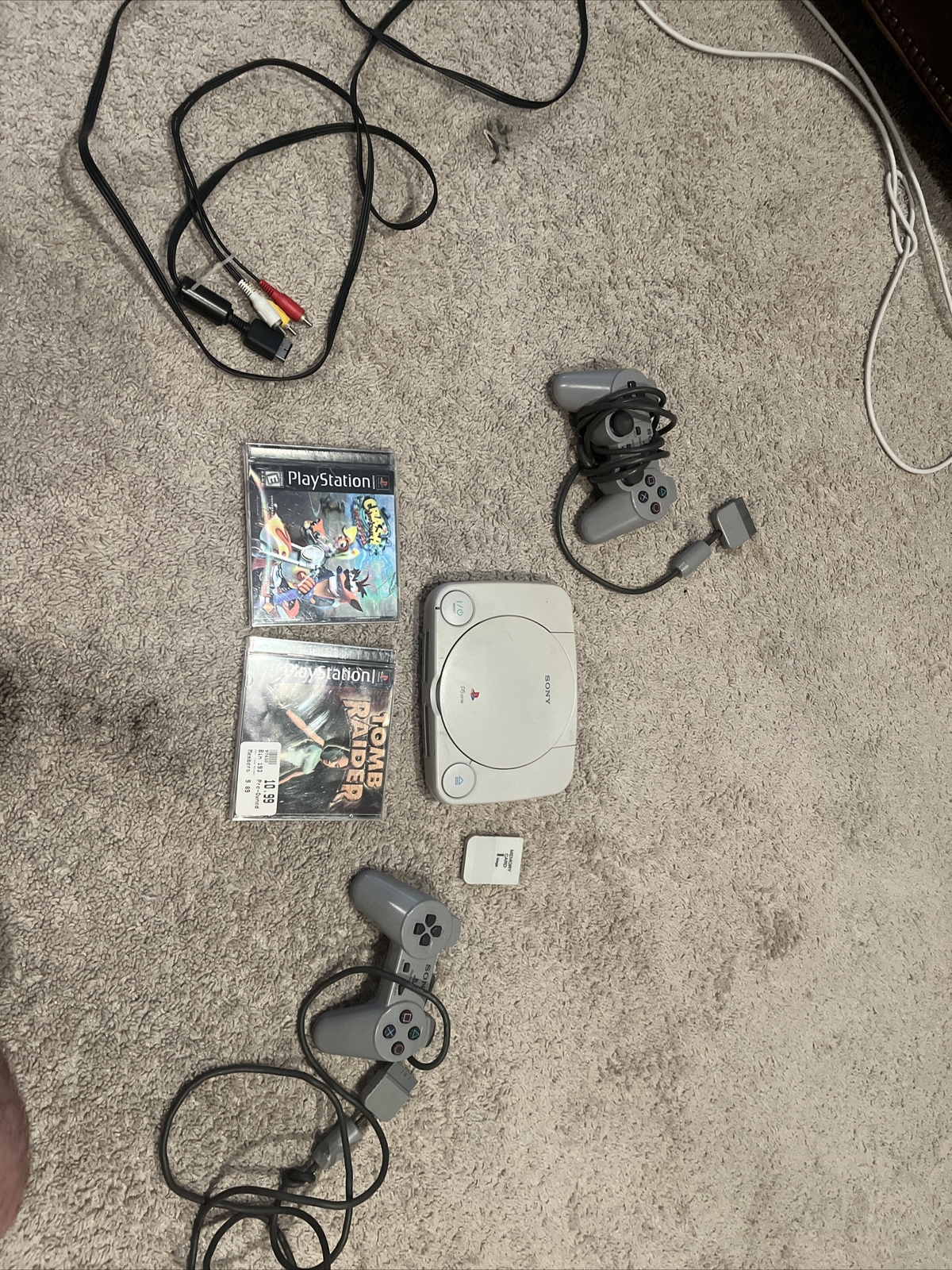 Psone With 2 Controllers, Crash Bandicoot Warped And Tomb Raider. NO AC ADAPTER