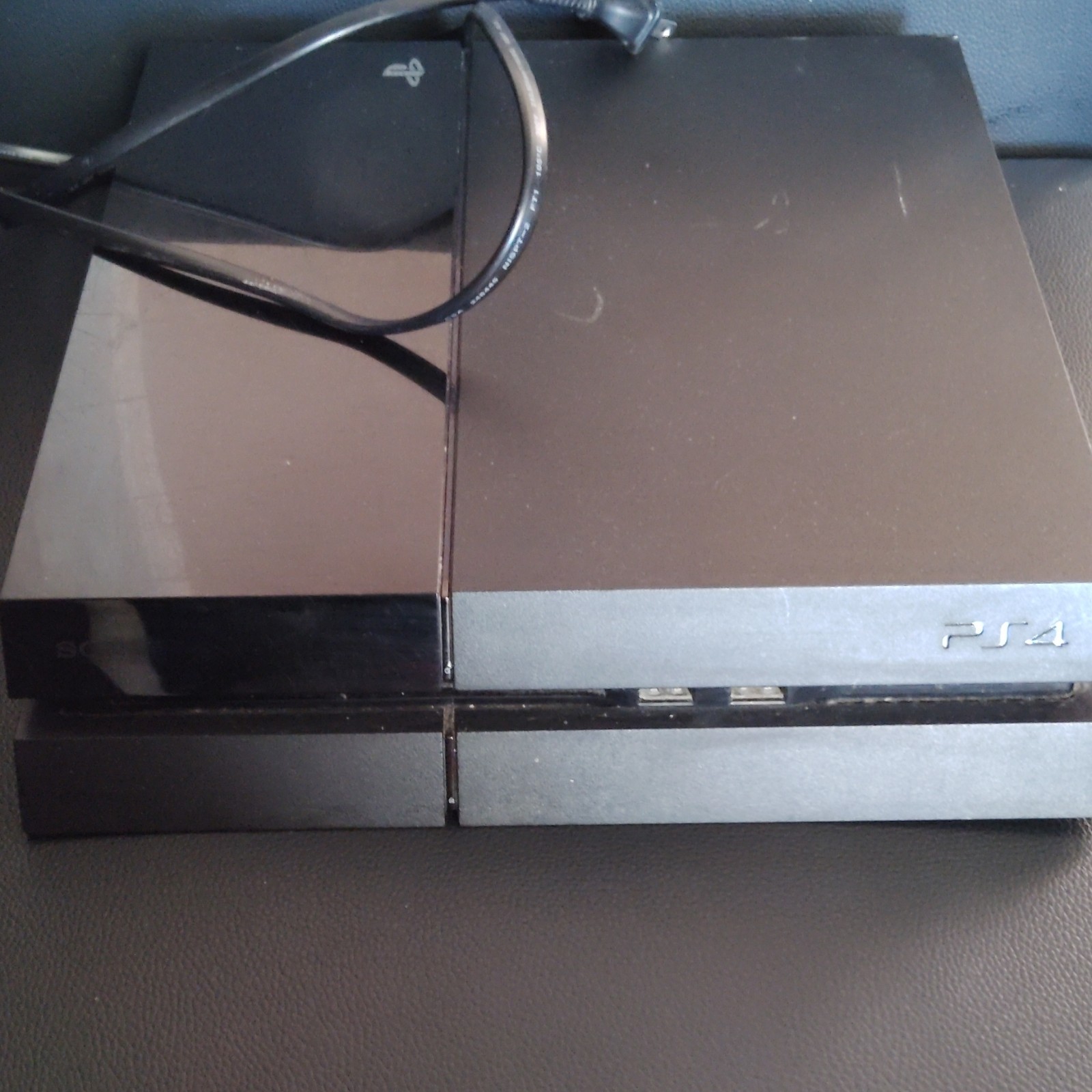 Sony PlayStation 4 PS4 500GB Console Black 1080p NTSC-U/C w/ Controller