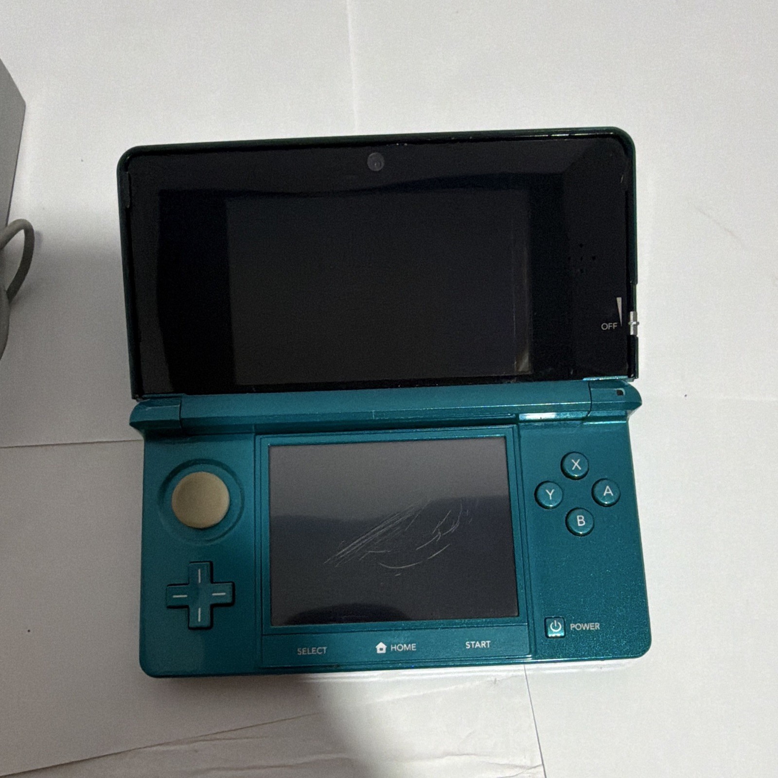 Nintendo 3DS Blue Handheld Console w/ Charger Wi-Fi NTSC-U/C CTR-001 2GB 2011