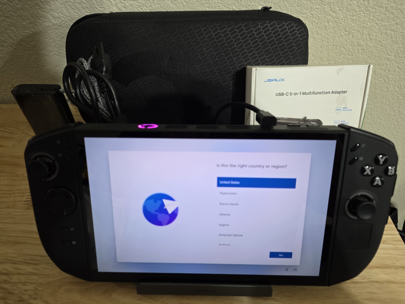 Legion Go 2 8.8″ OLED AMD Ryzen Z2 Extreme 32gb Ram 1TB W Dock, Pouch & Charger