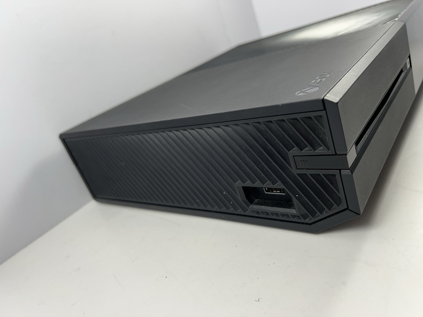 Microsoft Xbox One 500GB Console Gaming System Only Black 1540 w/ Power Supply