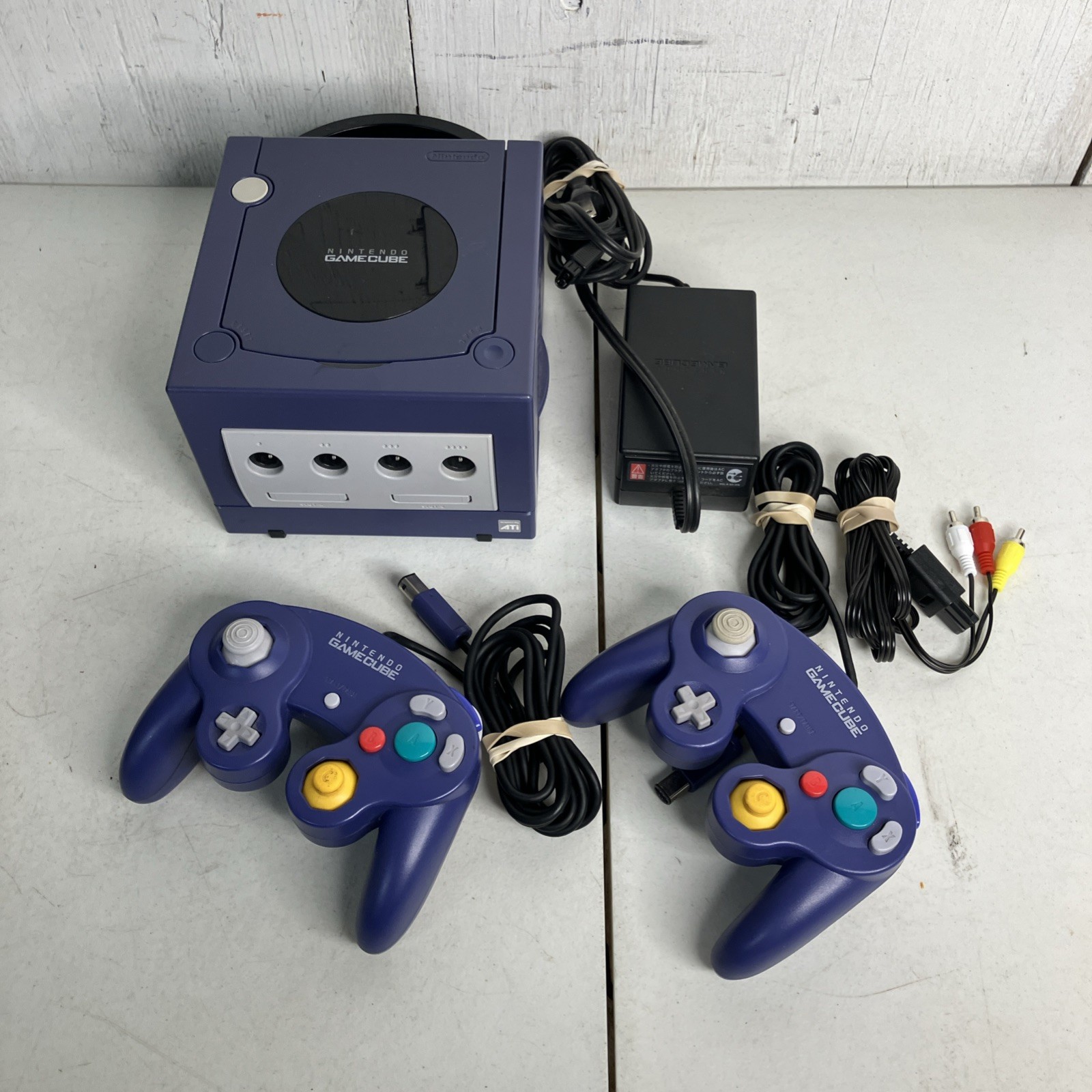 Nintendo Gamecube Console Indigo Controllers Bundle DOL-001 PLAY US & JPN GAMES