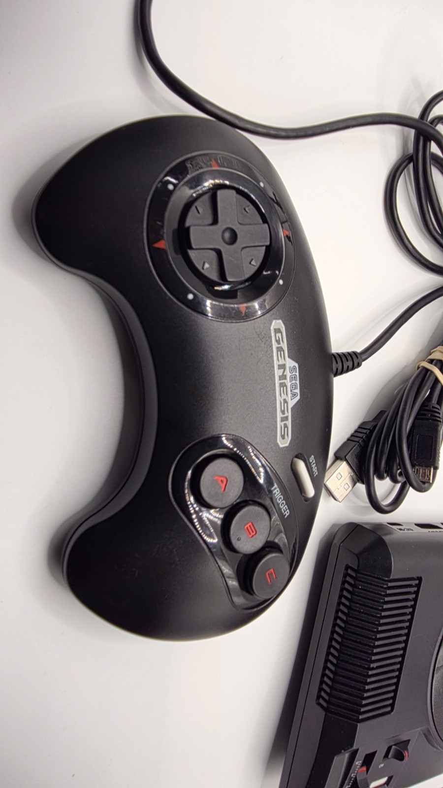 Sega Mega Drive Genesis Mini Console MK-16000 With Controller & Power Supply