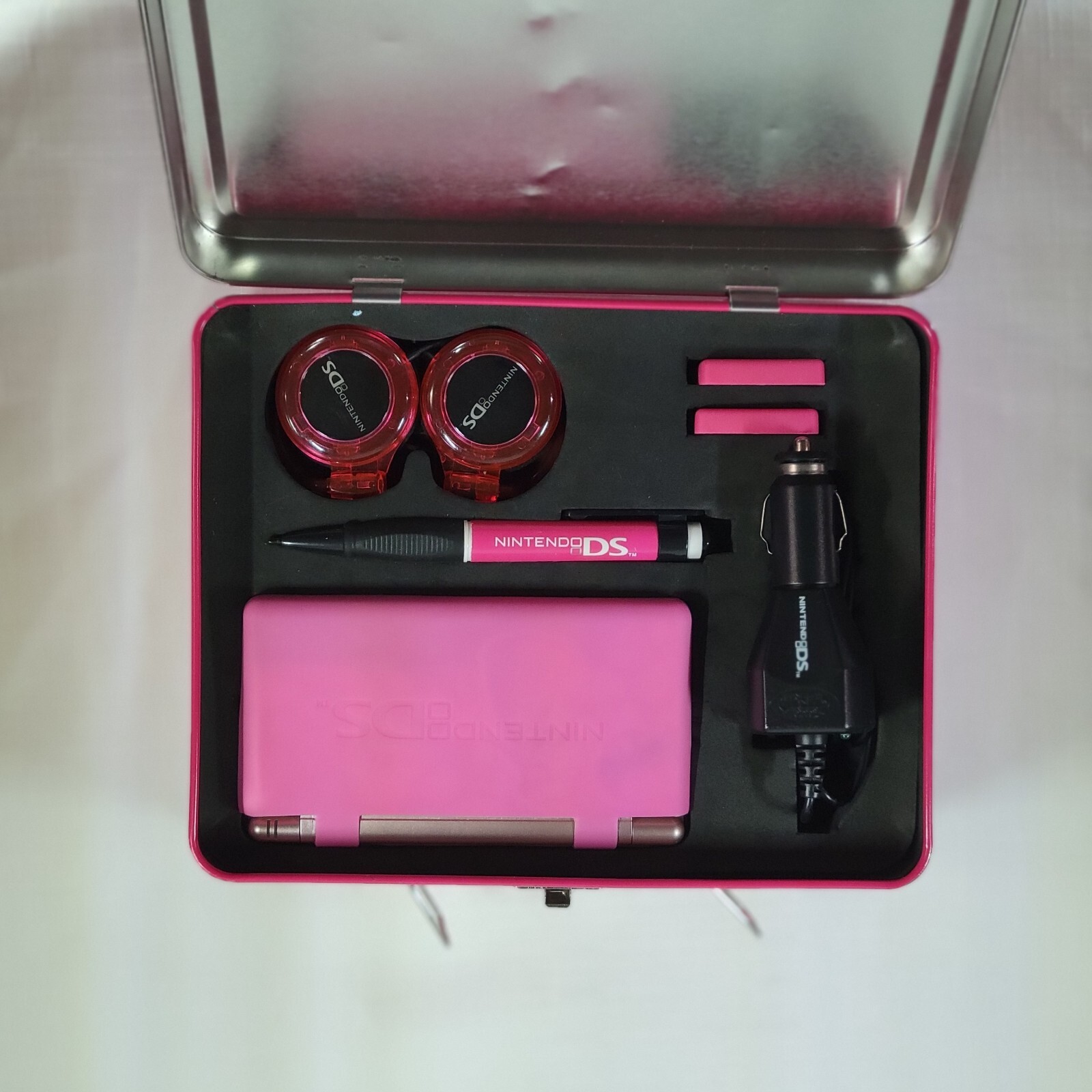 Nintendo DS Lite Metallic Rose Pink + Super Princess Peach Lunchbox ⭐️ Damage ⭐️