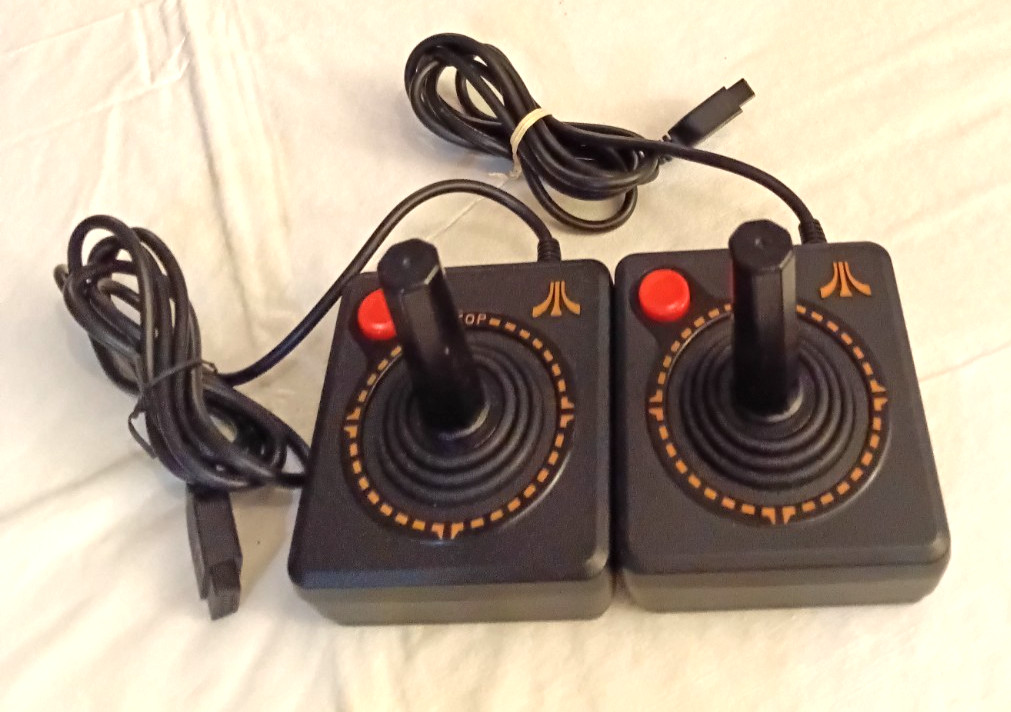 Atari Flashback 5 Collector’s Edition & Jakks Pacific 2003 Plug N Play System
