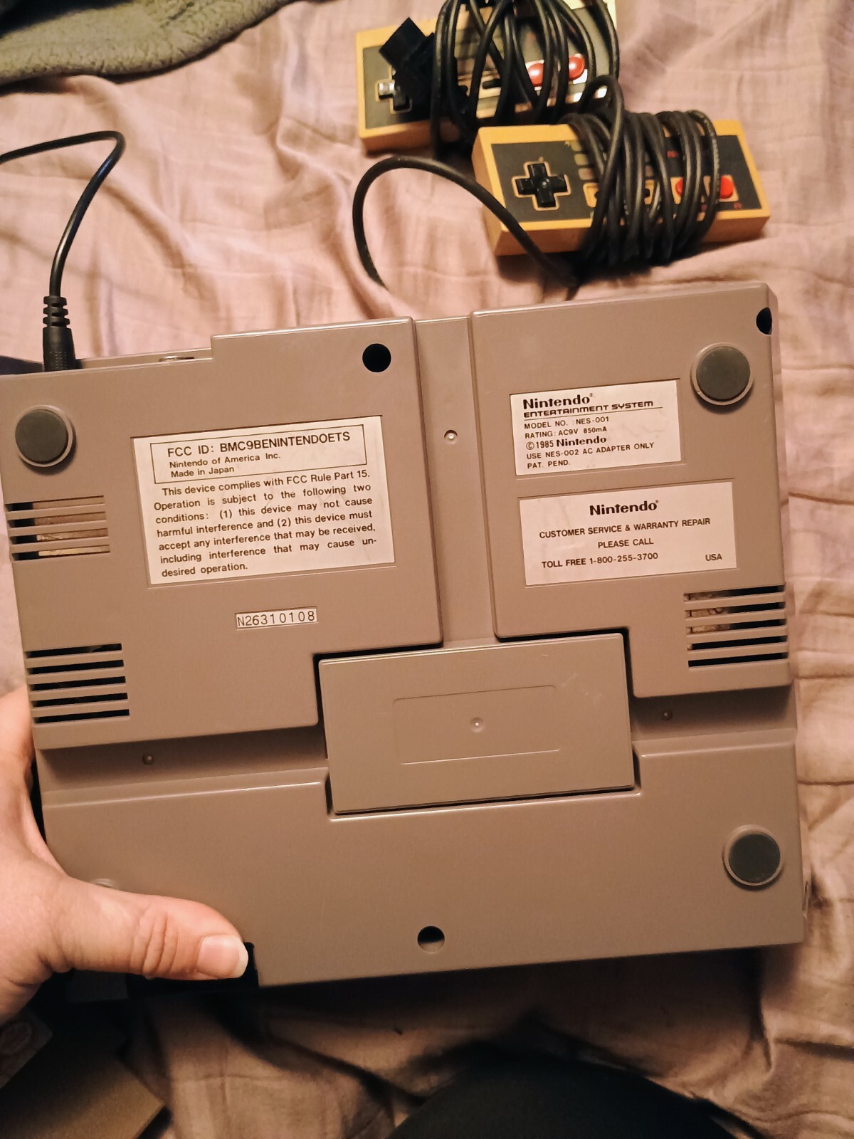 Nintendo Entertainment System NES Console – Gray (NES-001)