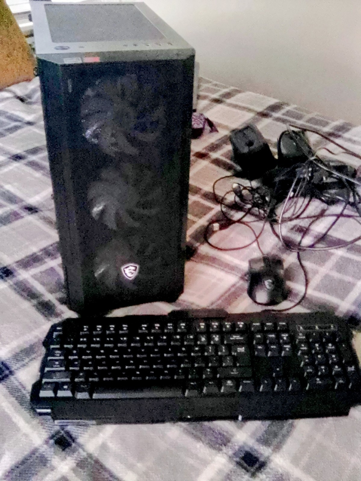 gàming pc modem keyboard mouse