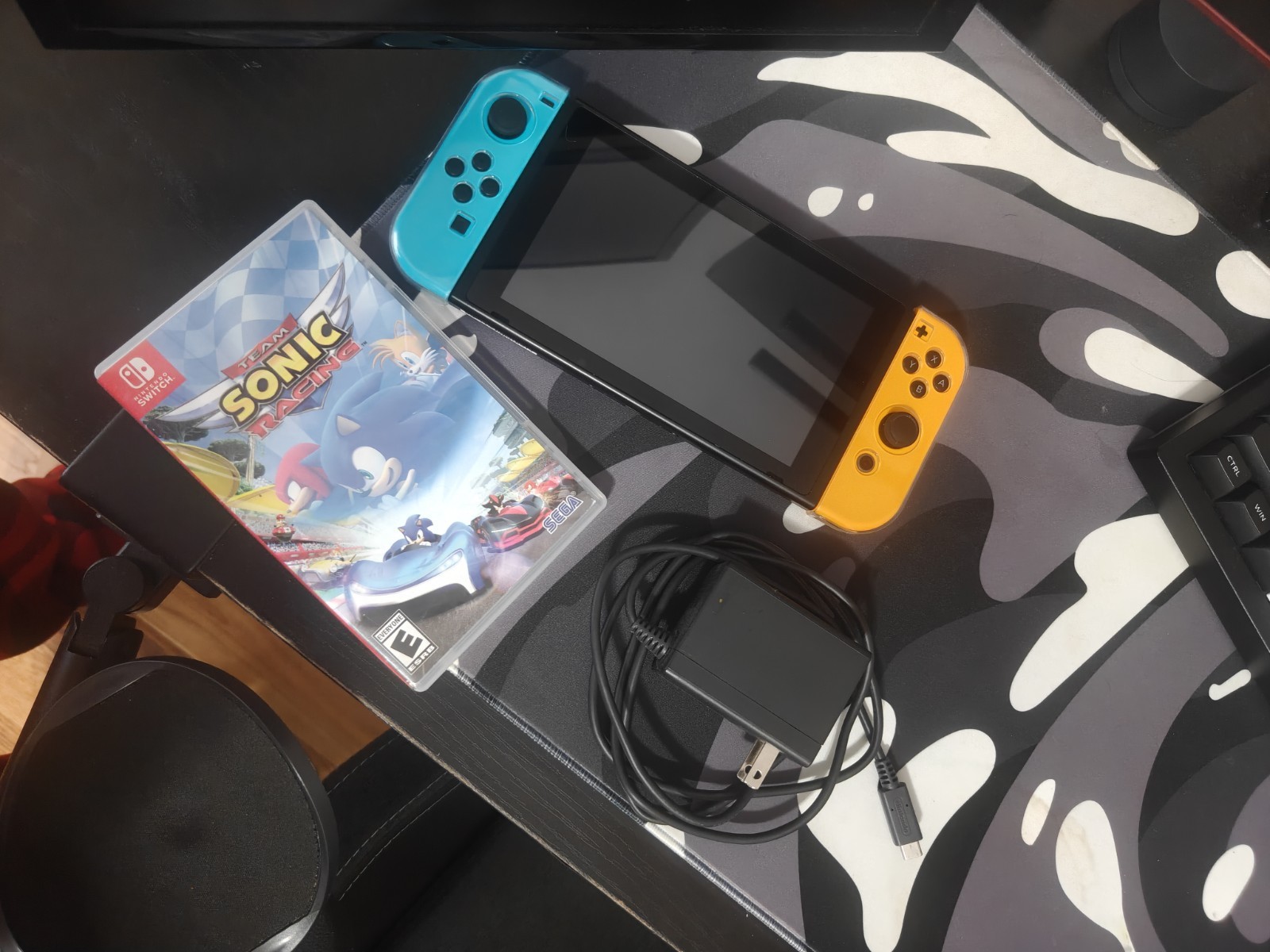 Nintendo Switch with Neon Blue and Neon Red Joy-Con (HAC-001-01)