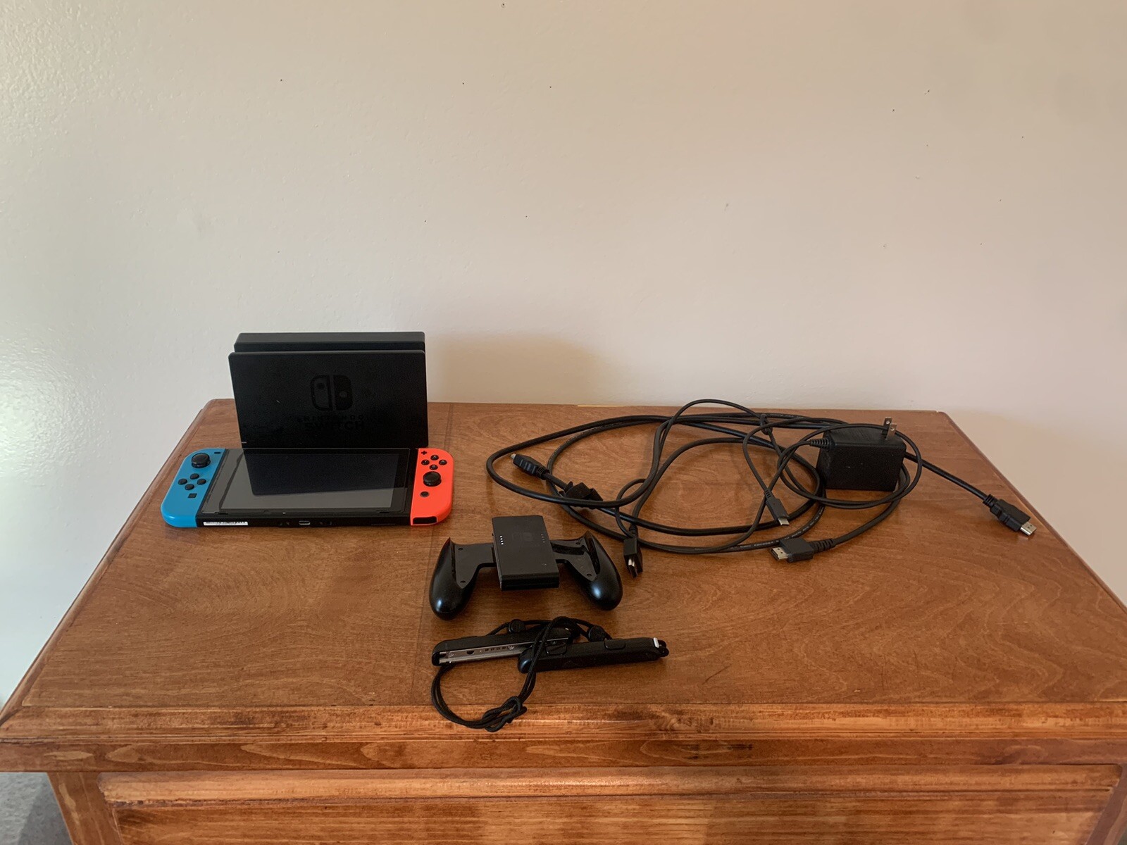 Nintendo Switch: 288GB Portable Gaming, Excellent Condition!