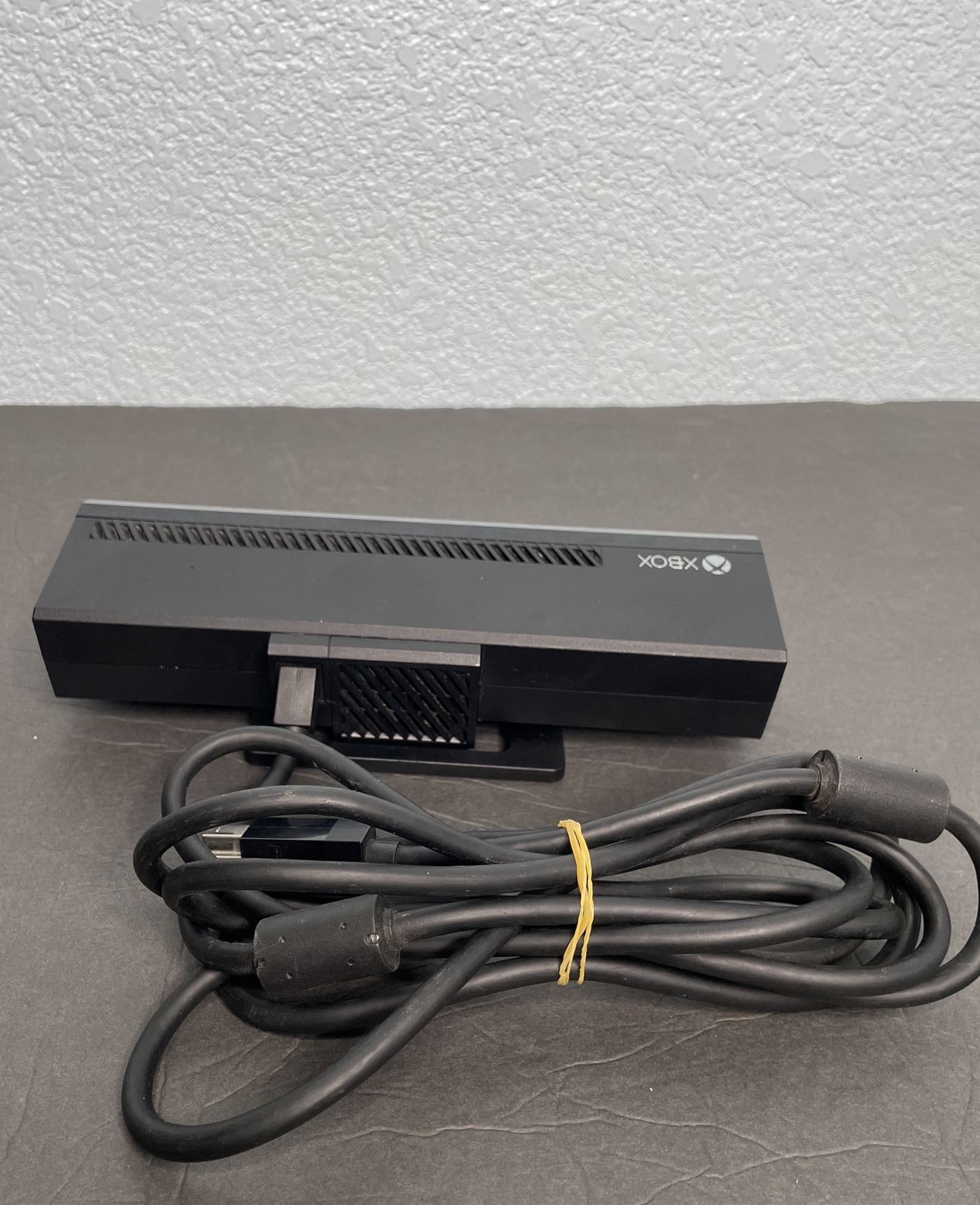 Microsoft Xbox One Black Console With Kinect Motion Sensor & Power Cords TESTED