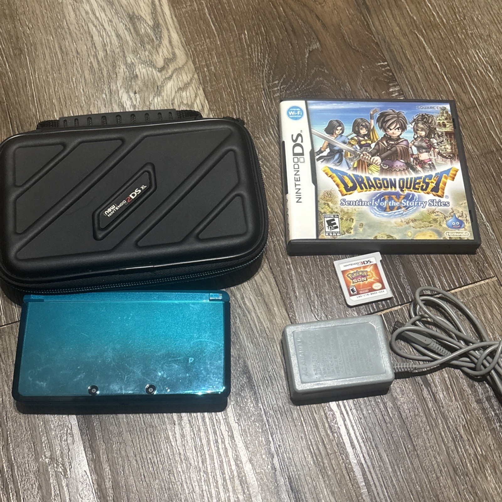 Nintendo 3DS Aqua Blue Handheld Handheld Console System Pokémon/Dragon quest.