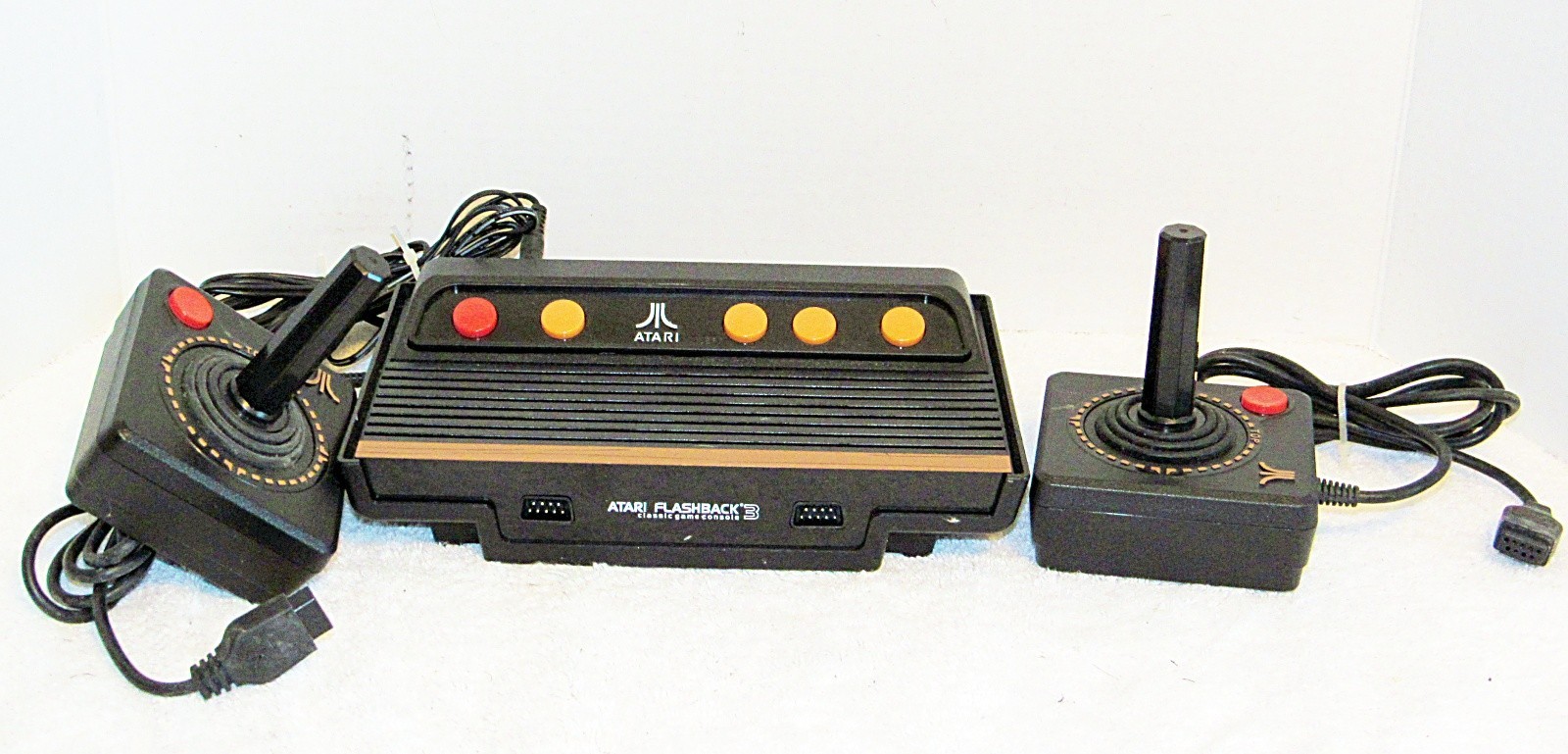 Atari Flashback 3 With Built-in Games Two Controller Classic Console Works