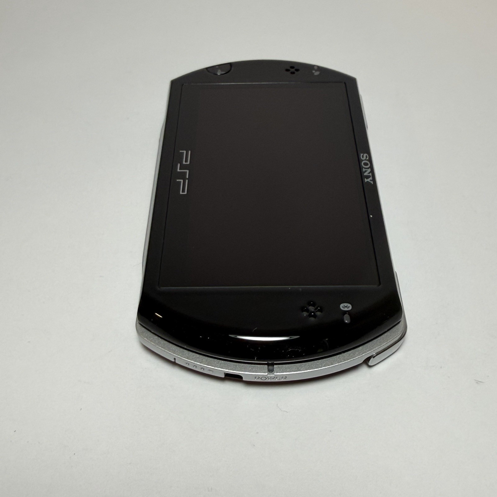 Sony PSP GO 16GB PSP-N1001 Console Handheld Portable Black In Box No Charger